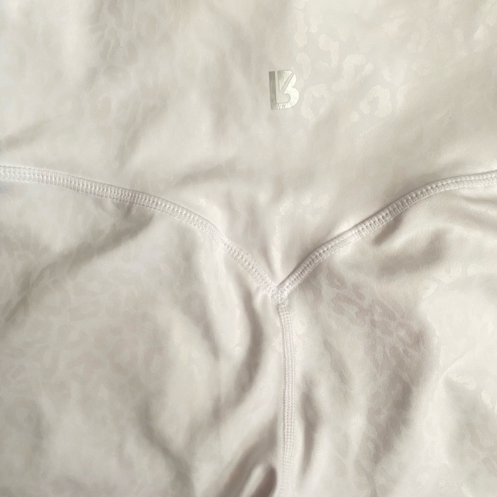 Buffbunny Rebel Leggings White Leopard Print Size Medium - Picture 3 of 9